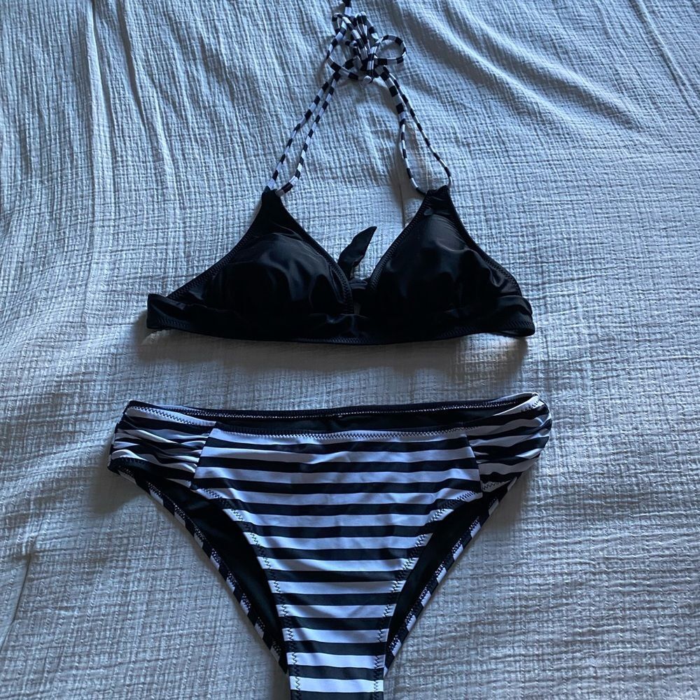 KAMONI Large Black & White Striped Bikini